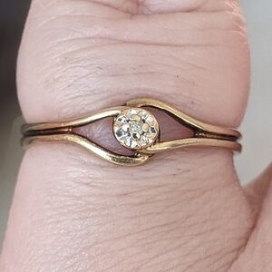 Antique 10K solid gold diamond ring
